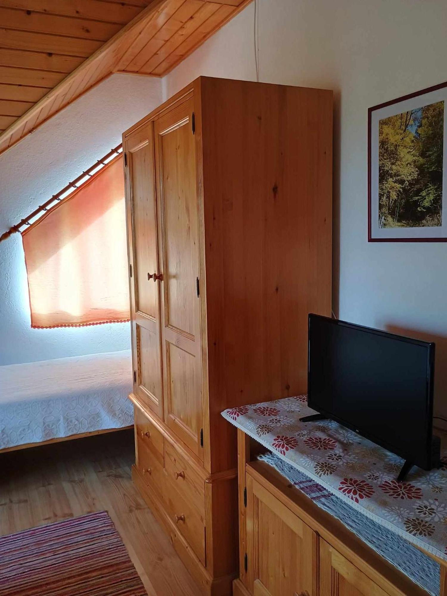 Отель Casa Lacul Mierlei Совата Экстерьер фото